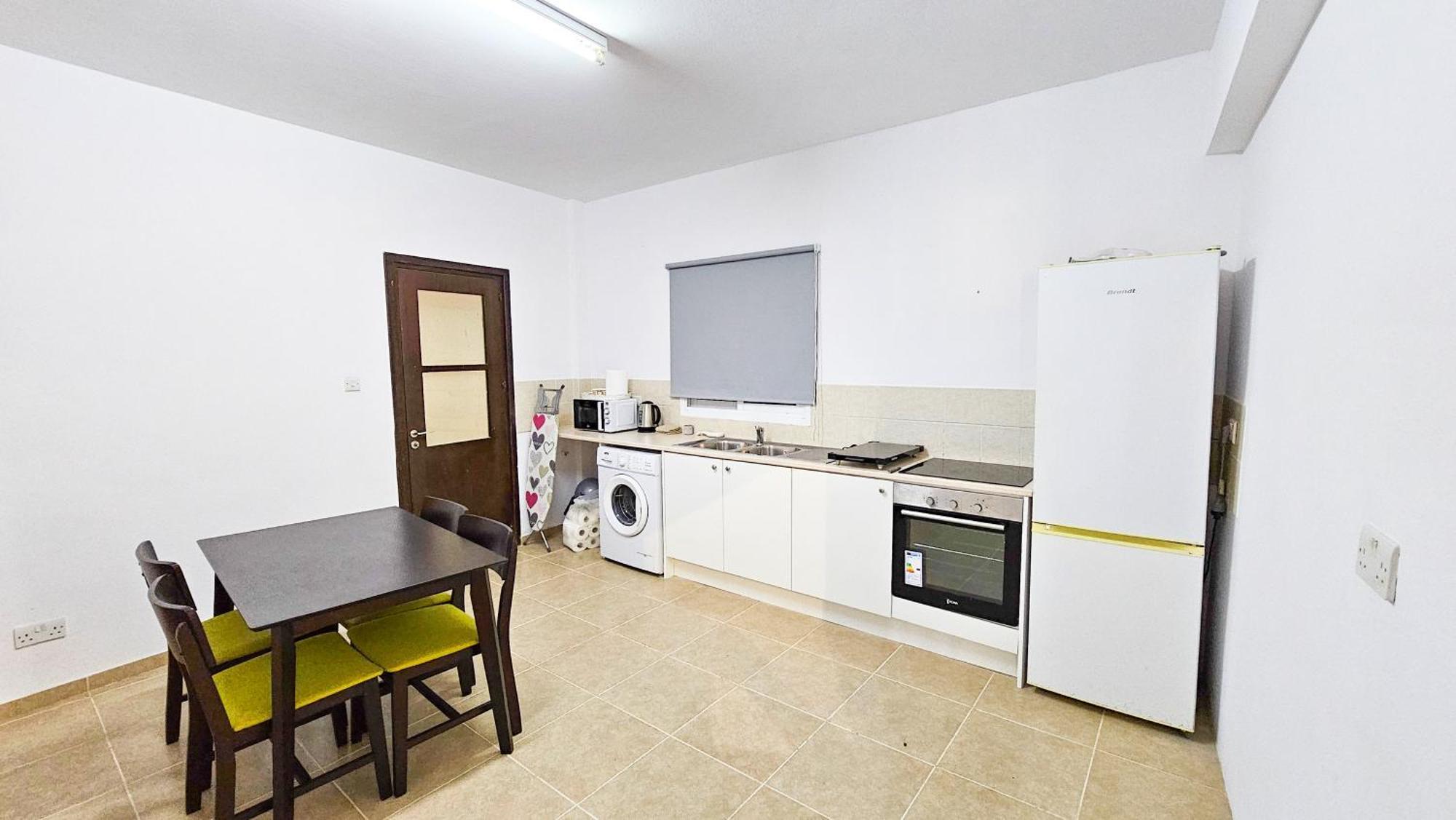 Sky Line City Apartment, 150M From Chabad Lubavitch Larnaca Exteriör bild