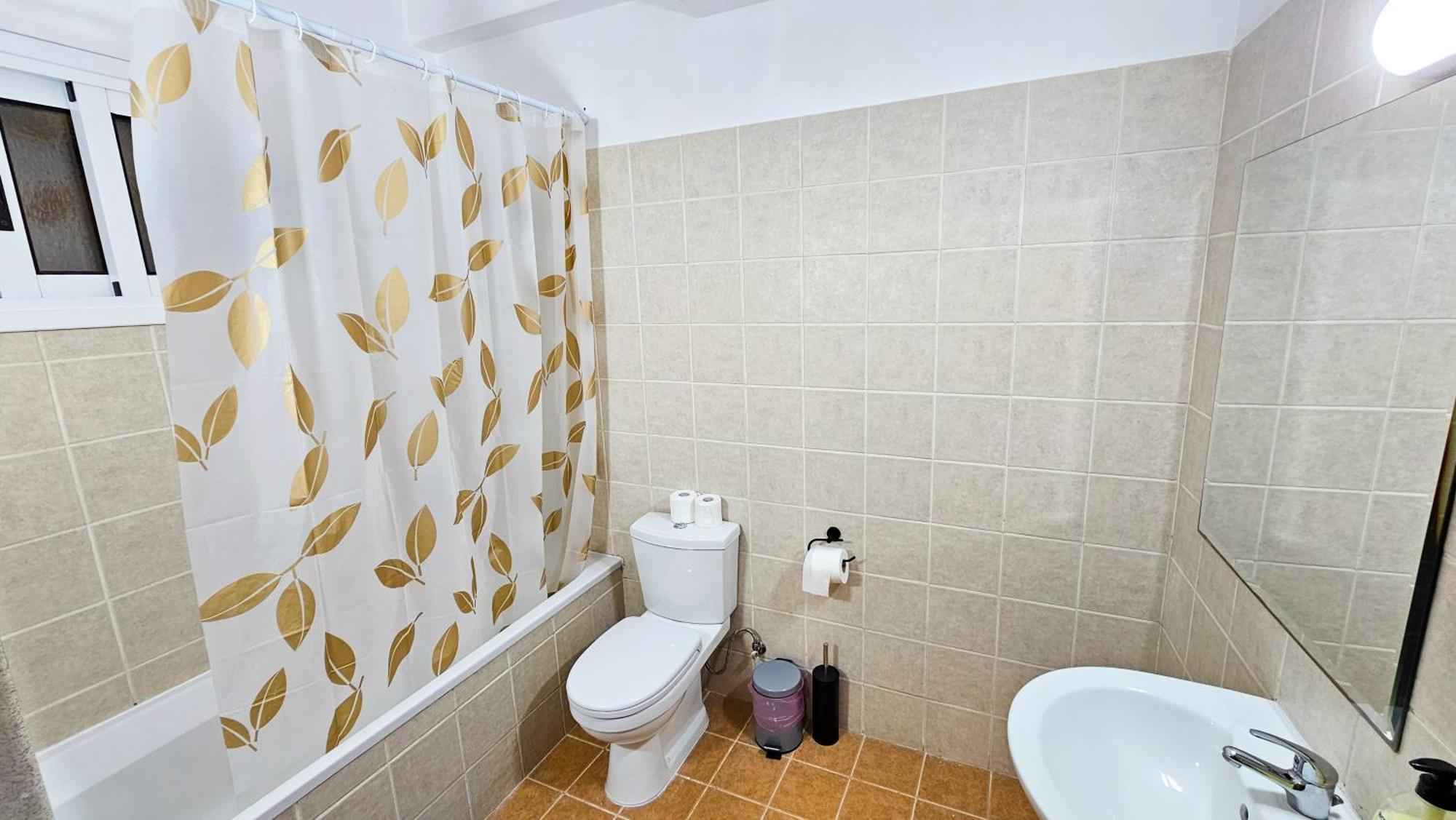 Sky Line City Apartment, 150M From Chabad Lubavitch Larnaca Exteriör bild